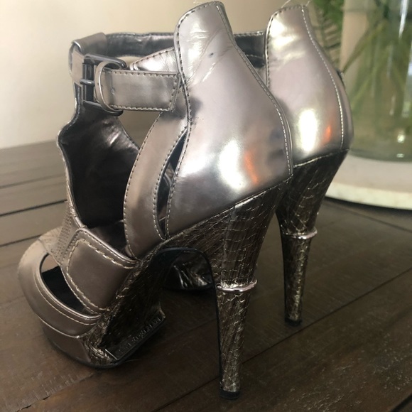 Sam Edelman silver platform sandals - Picture 6 of 6